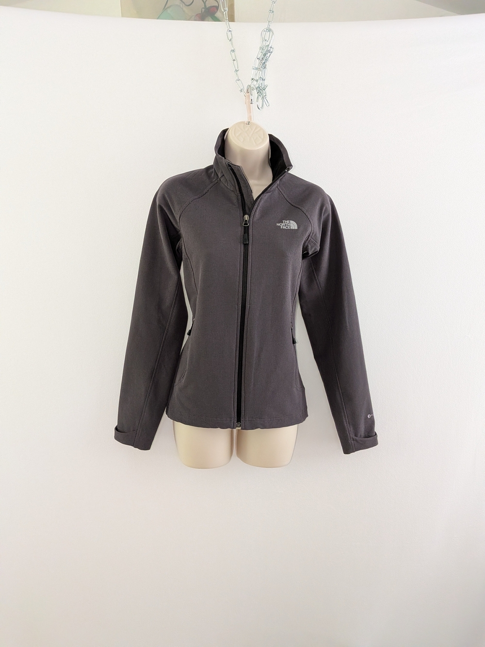 The North Face XS Women's Charcoal Full-Zip Softshell Flashdry Jacket